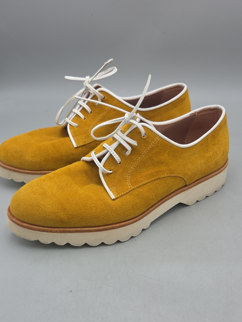 Homers Artisan Suede Mustard Yellow Women 39 US 9